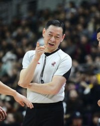2025电竞世界杯- 都灵德比激战成平，争议判罚引热议  